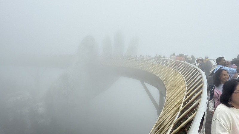 The Golden hand bridge barely visible due to clouds